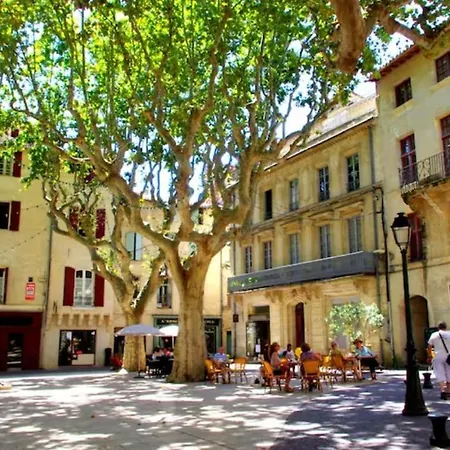 Belle-vue * Beaucaire (Gard)