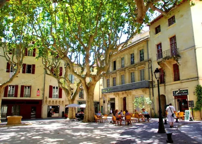 Belle-vue * Beaucaire (Gard)